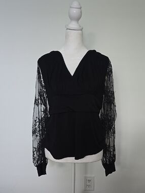SHEIN Black V-Neck Lace Sleeve Blouse